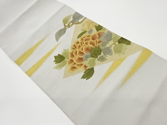 リサイクル　綴れ牡丹模様織出し名古屋帯